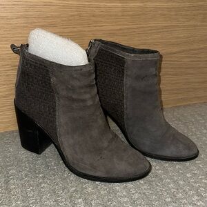 Steve Madden Revelation Grey Ankle Boot Heels Size 6.5